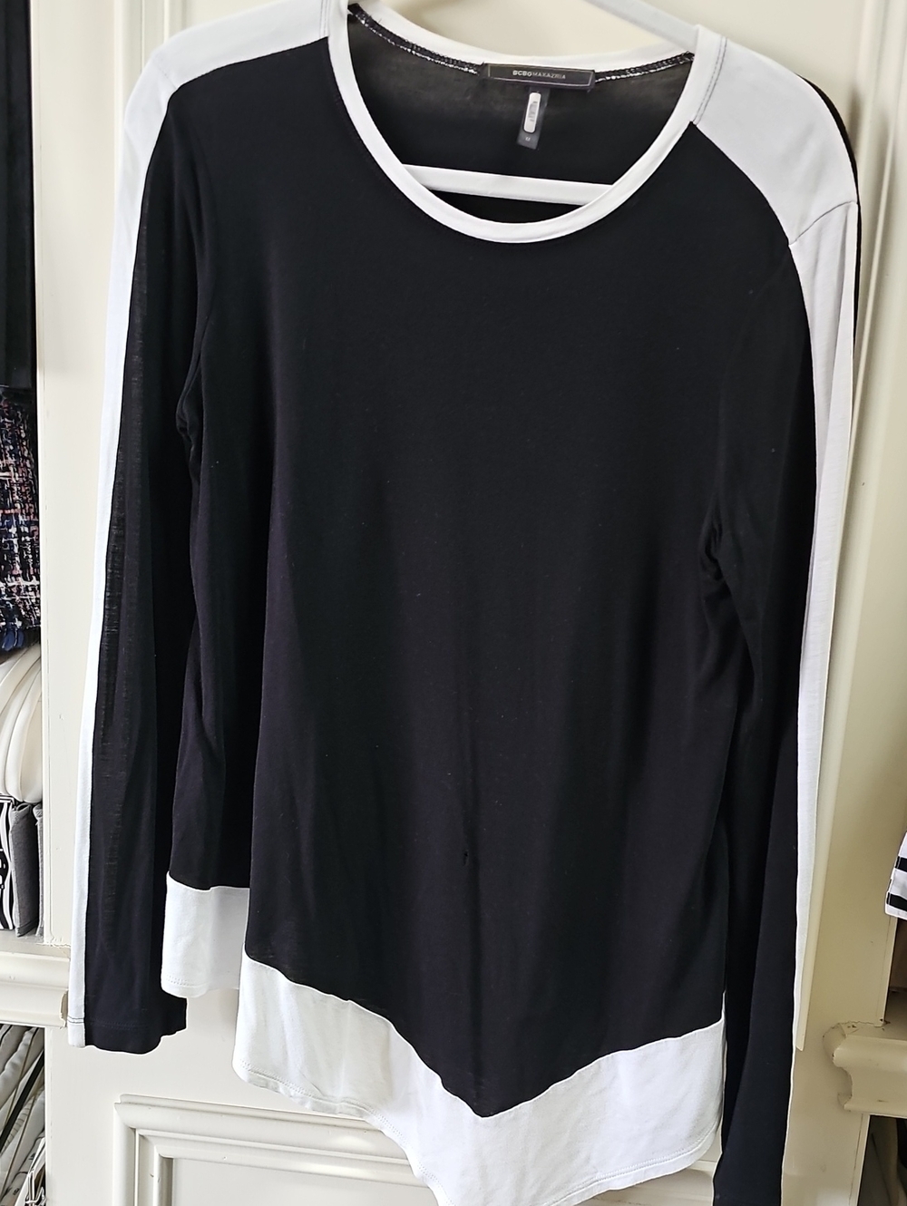 BCBGMaxAzria Black and White Long-Sleeve Contrast Raglan Tee